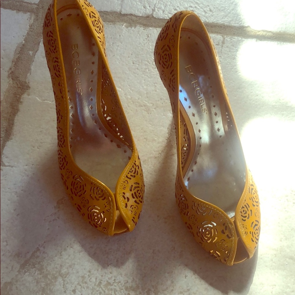Bcbgirls 5.5 heels